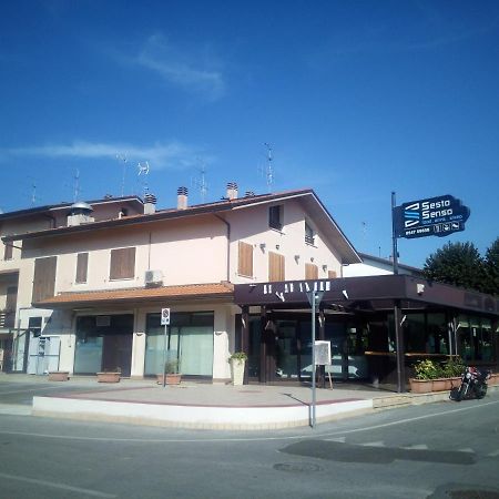 Sestosenso Food Drink Sleep Ristorante Pizzeria Alloggi 체세나 외부 사진